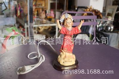 批發采購塑料、樹脂工藝品 探索西方宗教人物祈禱圖與家居擺件的市場機遇（以0301工藝品為例）